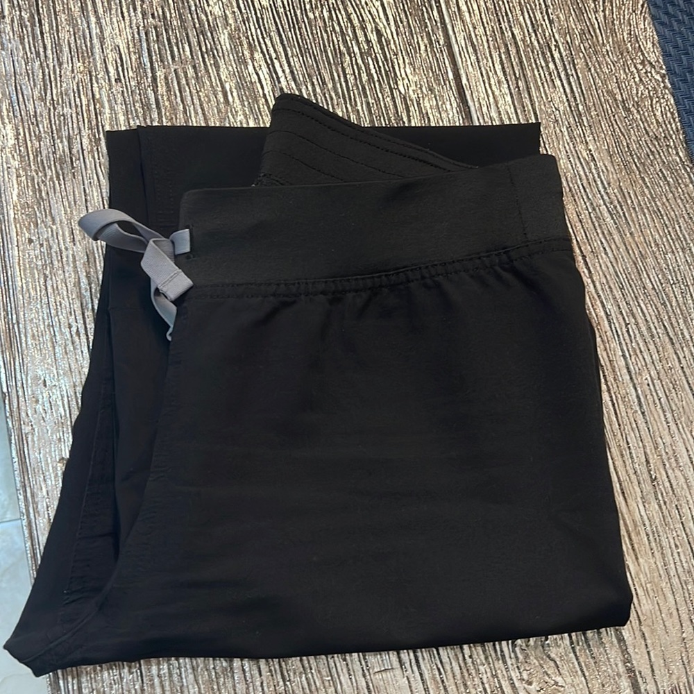 Figs black scrub pant ❤️ FINAL SALE